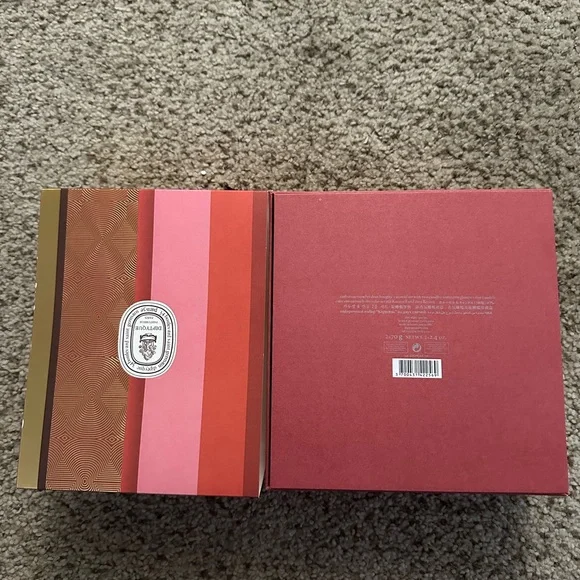 Diptyque Candles and Carousel Gift Set with gift bag BRAND NEW!! (only 4 charms) - Picture 5 of 7